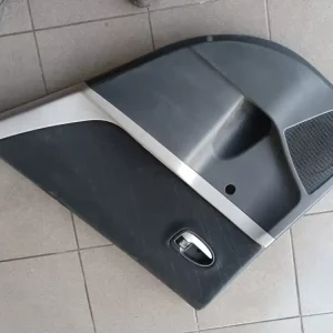 Boczek tapicerki tapicerka Toyota yaris II 2007 prawy tyl Zniżka