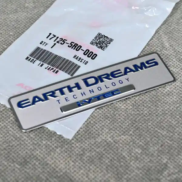 Tani OEM emblemat Earth Dreams Technology i-VTEC 100x27 mm